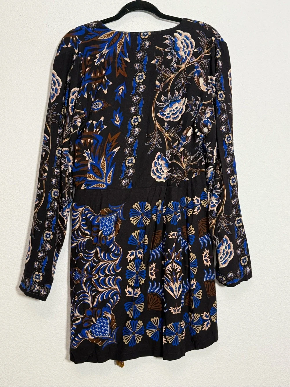 FARM Rio Arabesque Wrap Mini Dress Blue Floral Boho Tie Waist Long Sleeve Size L - Picture 3 of 8